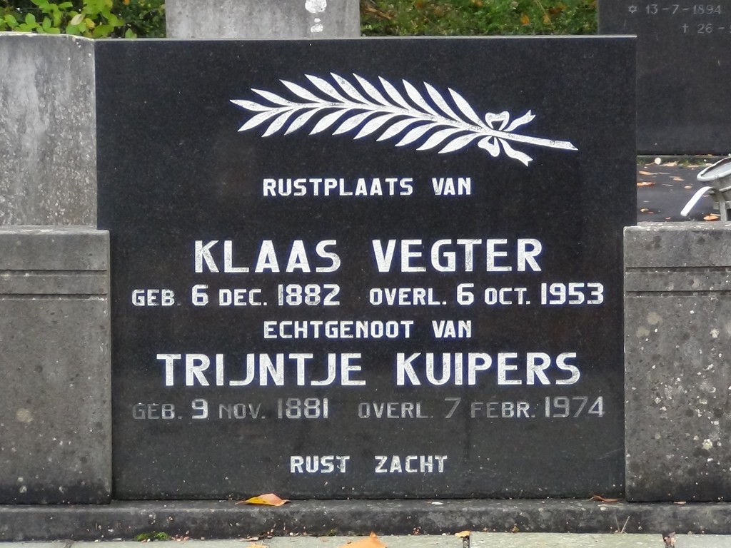 v4540_vegter_klaas_g1882_o1953_kuipers_grafsteen.jpg